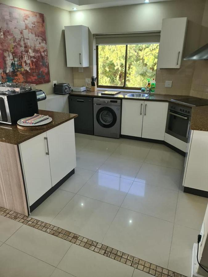 Bikini Manor Apartamento *